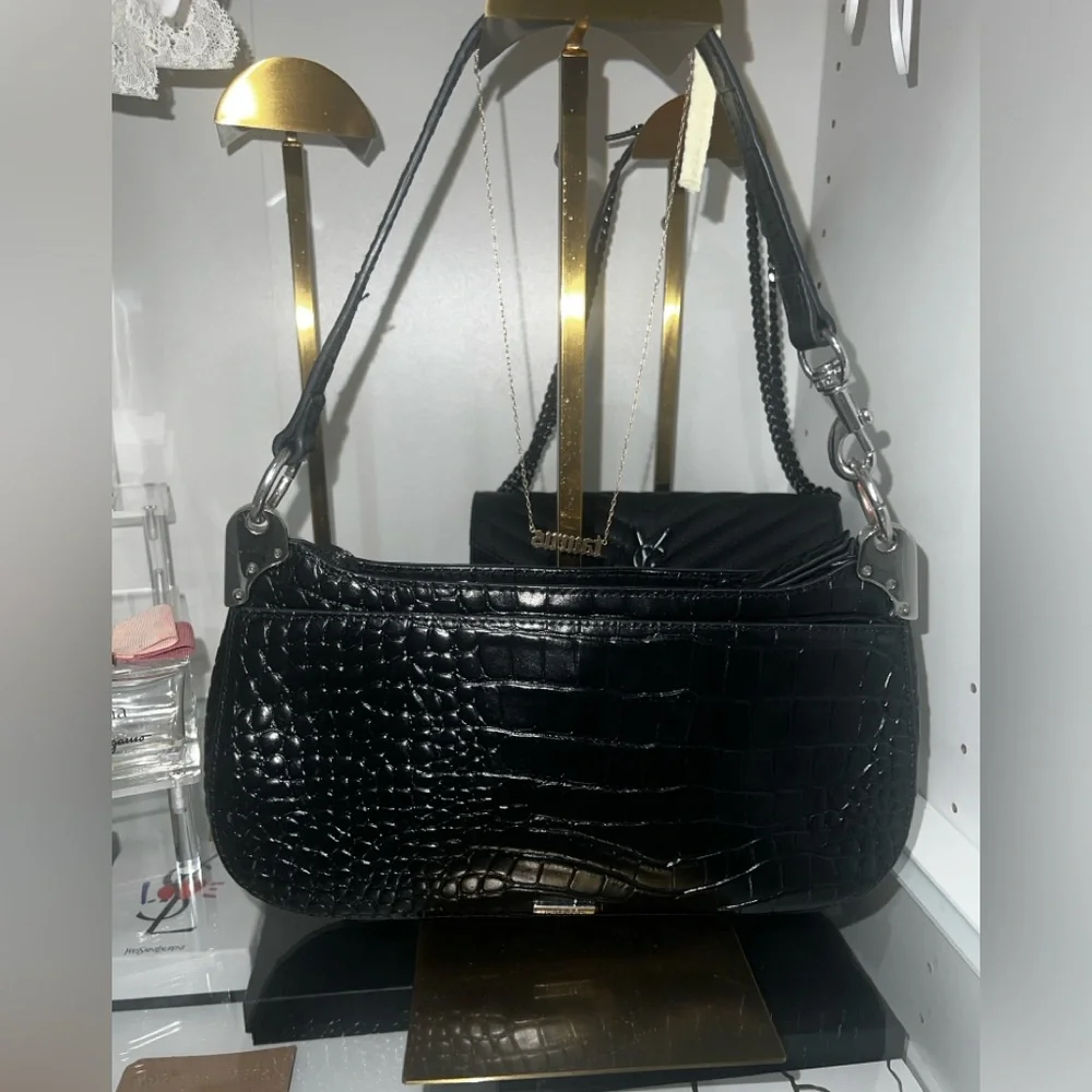 Vince Camuto Black Leather Purse Crossbody - Picture 3 of 7